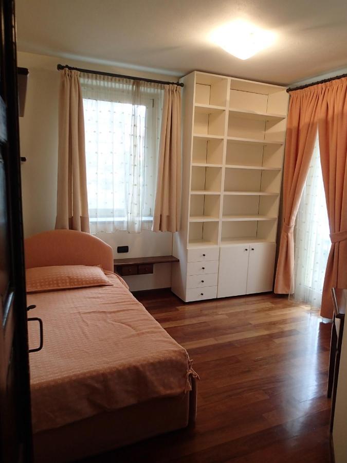 B&B Dolce Vista Al Lago Lugano Porto Ceresio Buitenkant foto
